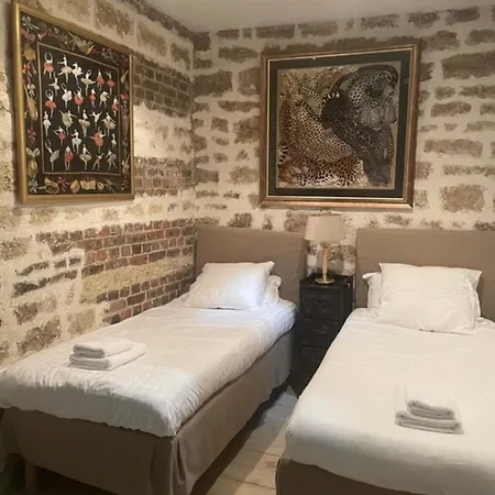 Atelier D Artiste Sur L Ile Saint Louis Apartment Paris